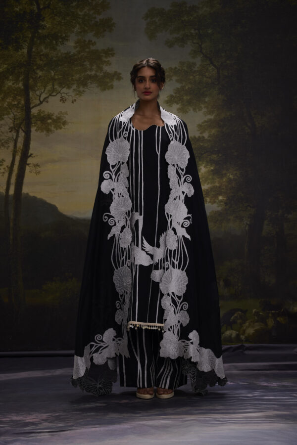 Black Swan Suit - Image 3