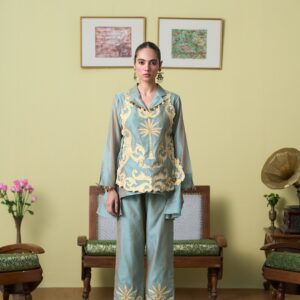 Teal Madhuri